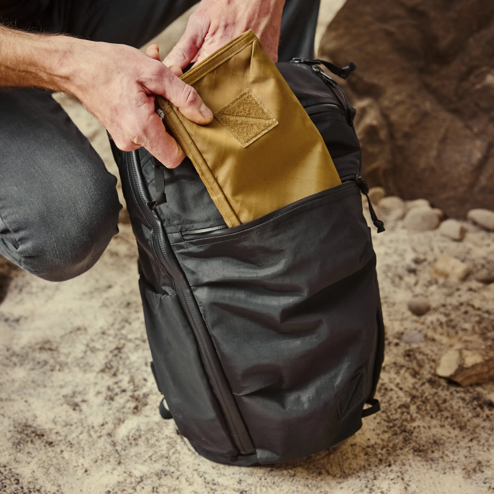 Bags Evergoods Mountain Panel Loader 22L - Ecopak