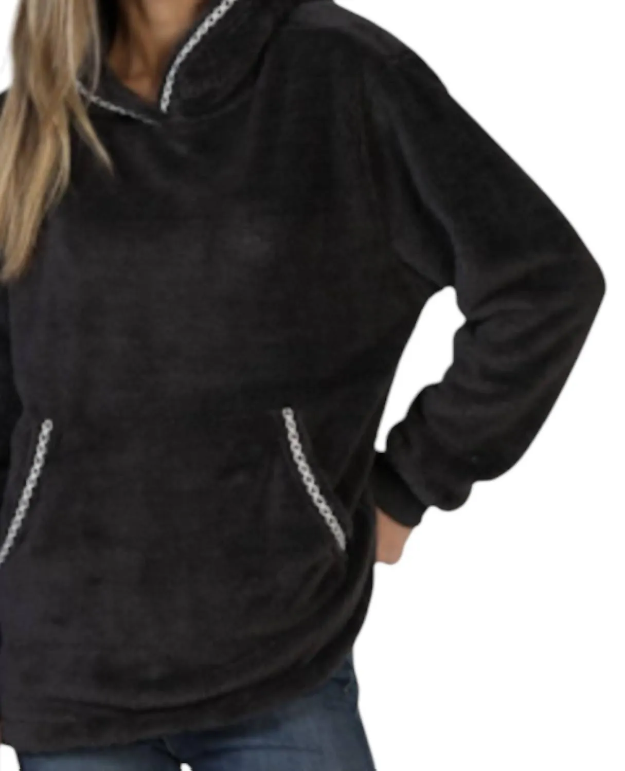 Cozy Hooded Pullover In Black