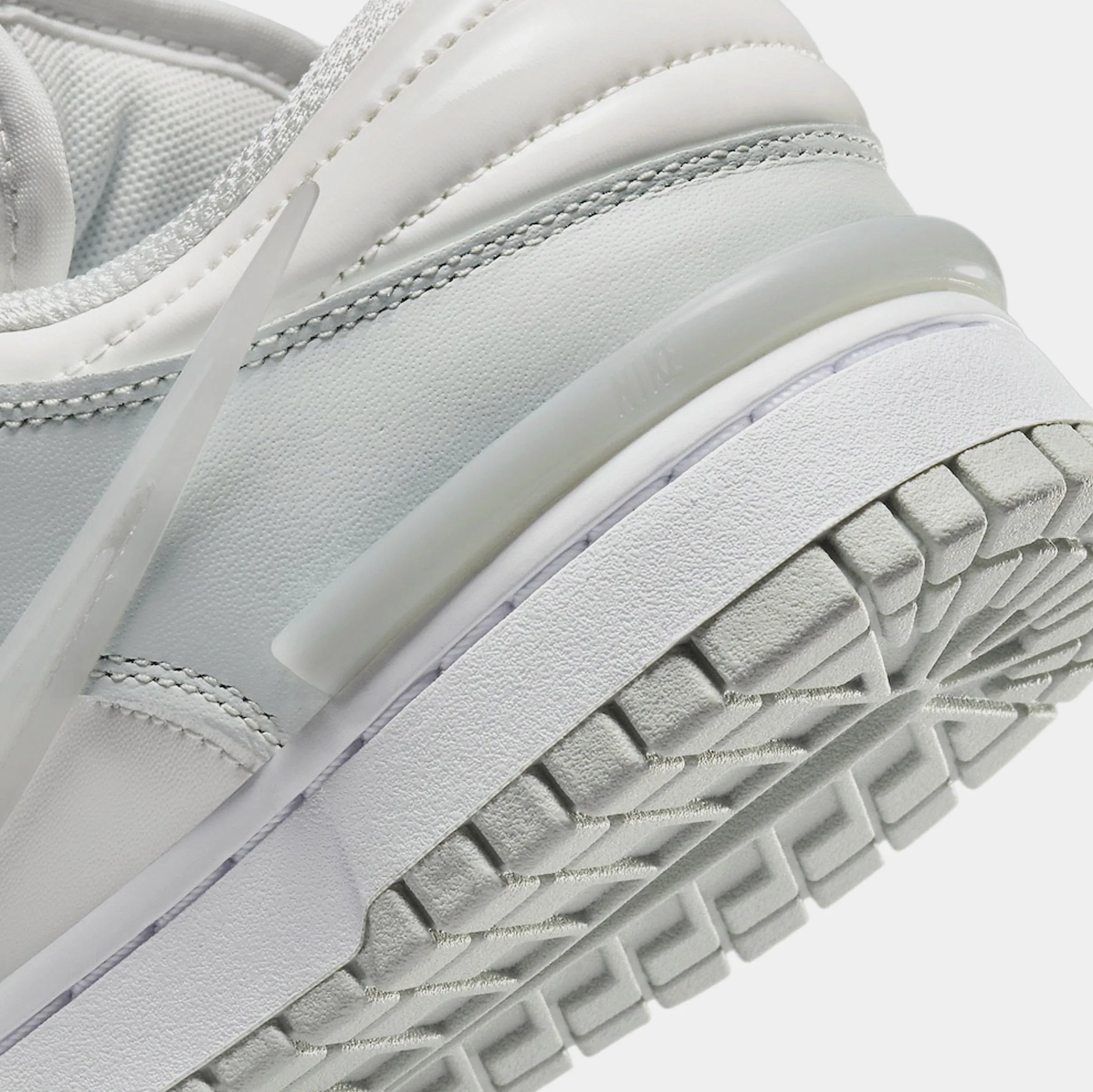 Dunk Low Twist Womens Lifestyle Shoes (Light Silver/Sail/White)