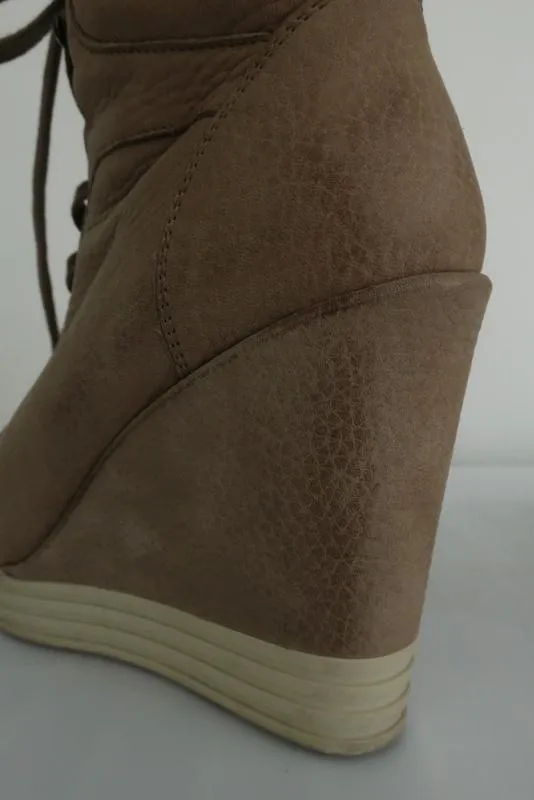 Hogan Rebel Wedge Sneakers Beige Leather Size 39.5 Lace-Up High Top