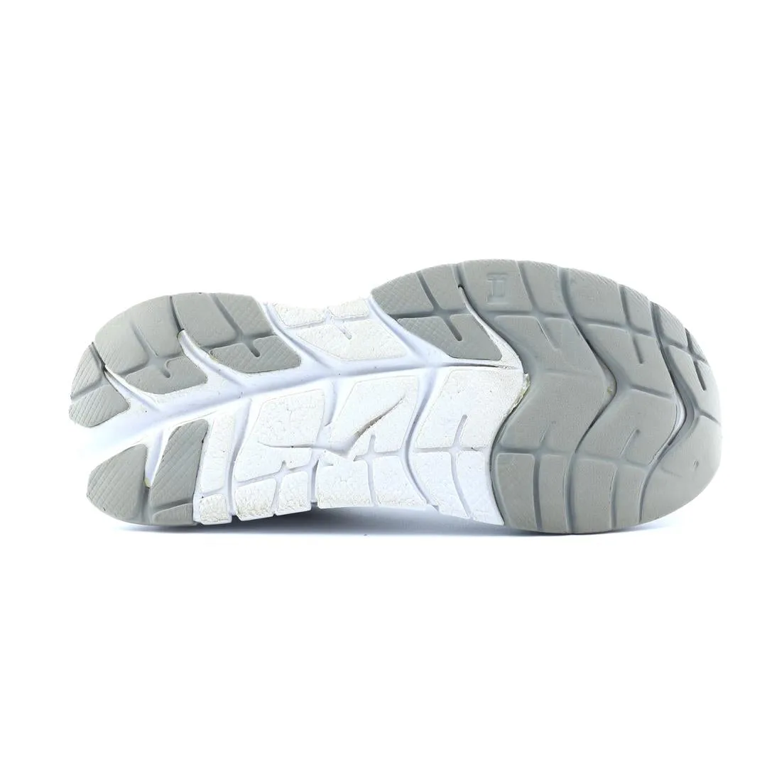 HOKA ONE ONE  CAVU