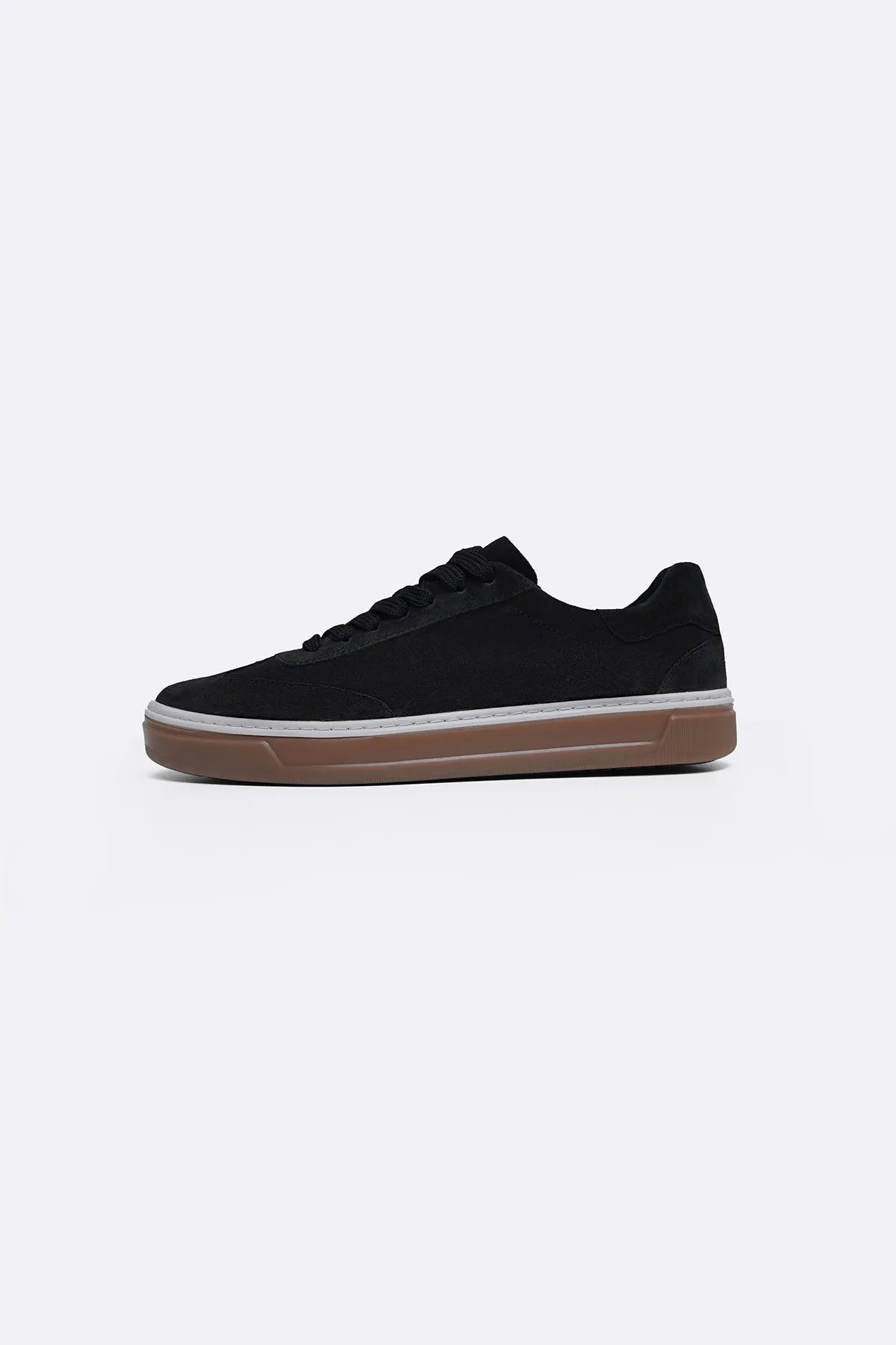 LACE-UP LEATHER SNEAKER