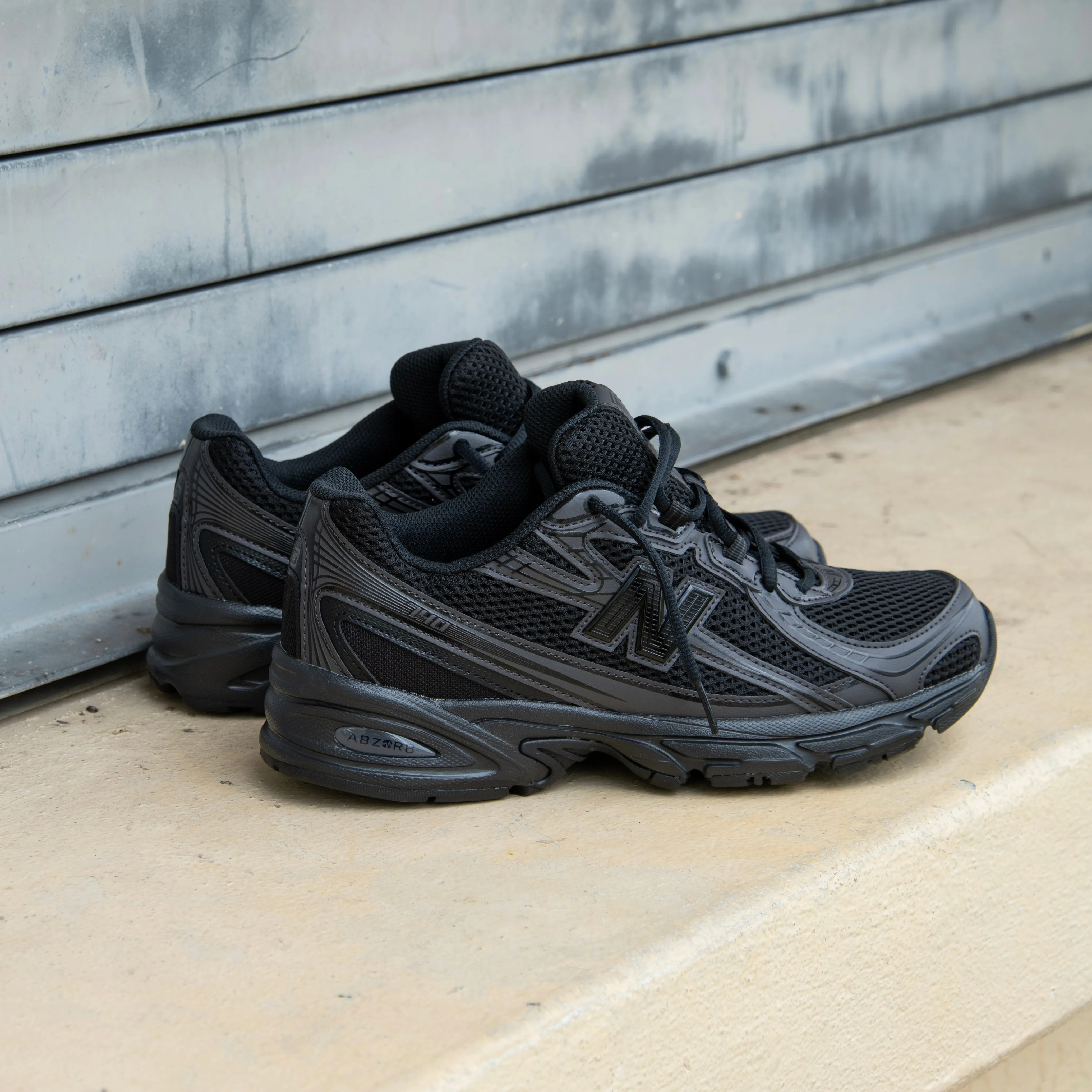 Mens New Balance 740 (Black/Black) - U740B02