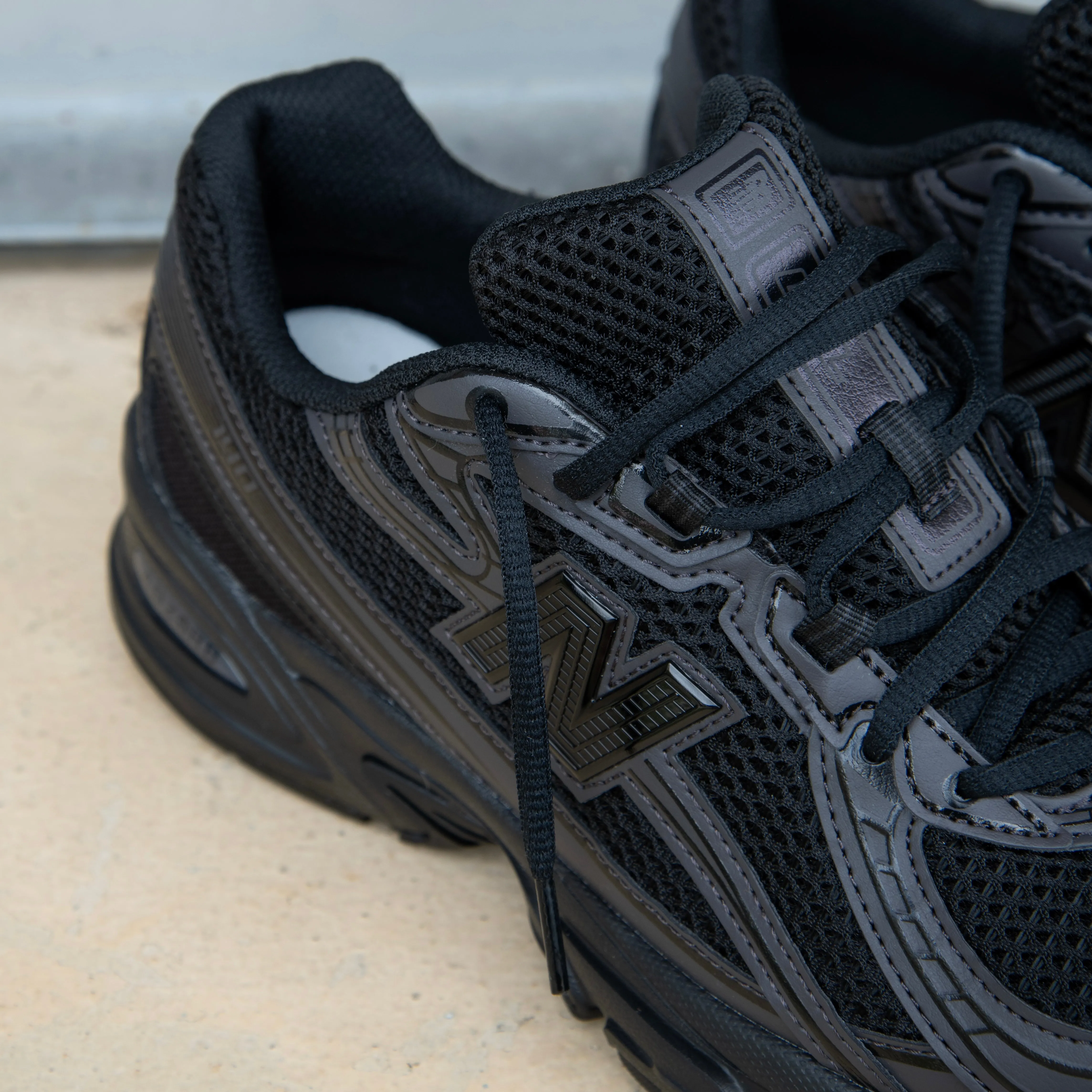 Mens New Balance 740 (Black/Black) - U740B02