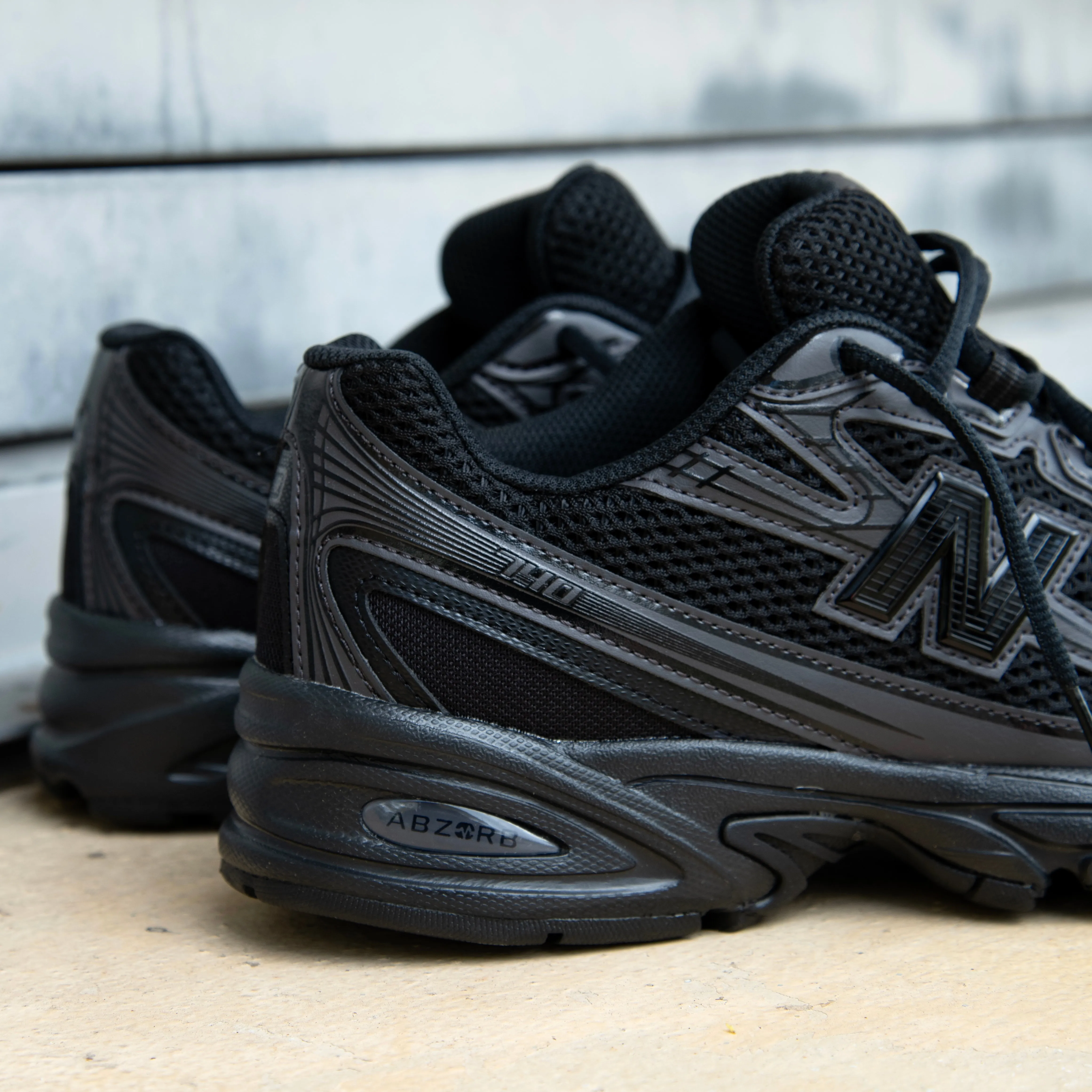 Mens New Balance 740 (Black/Black) - U740B02