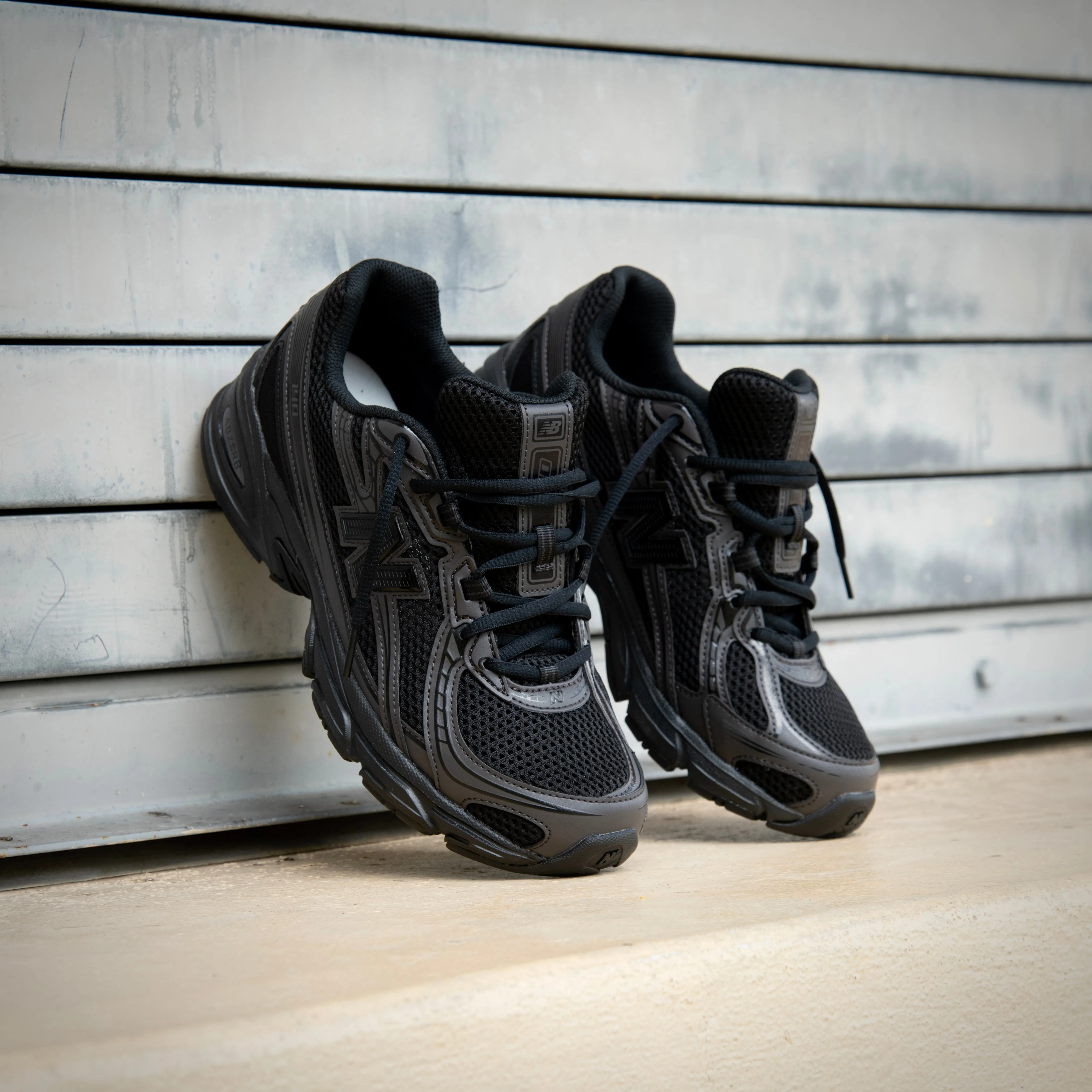 Mens New Balance 740 (Black/Black) - U740B02