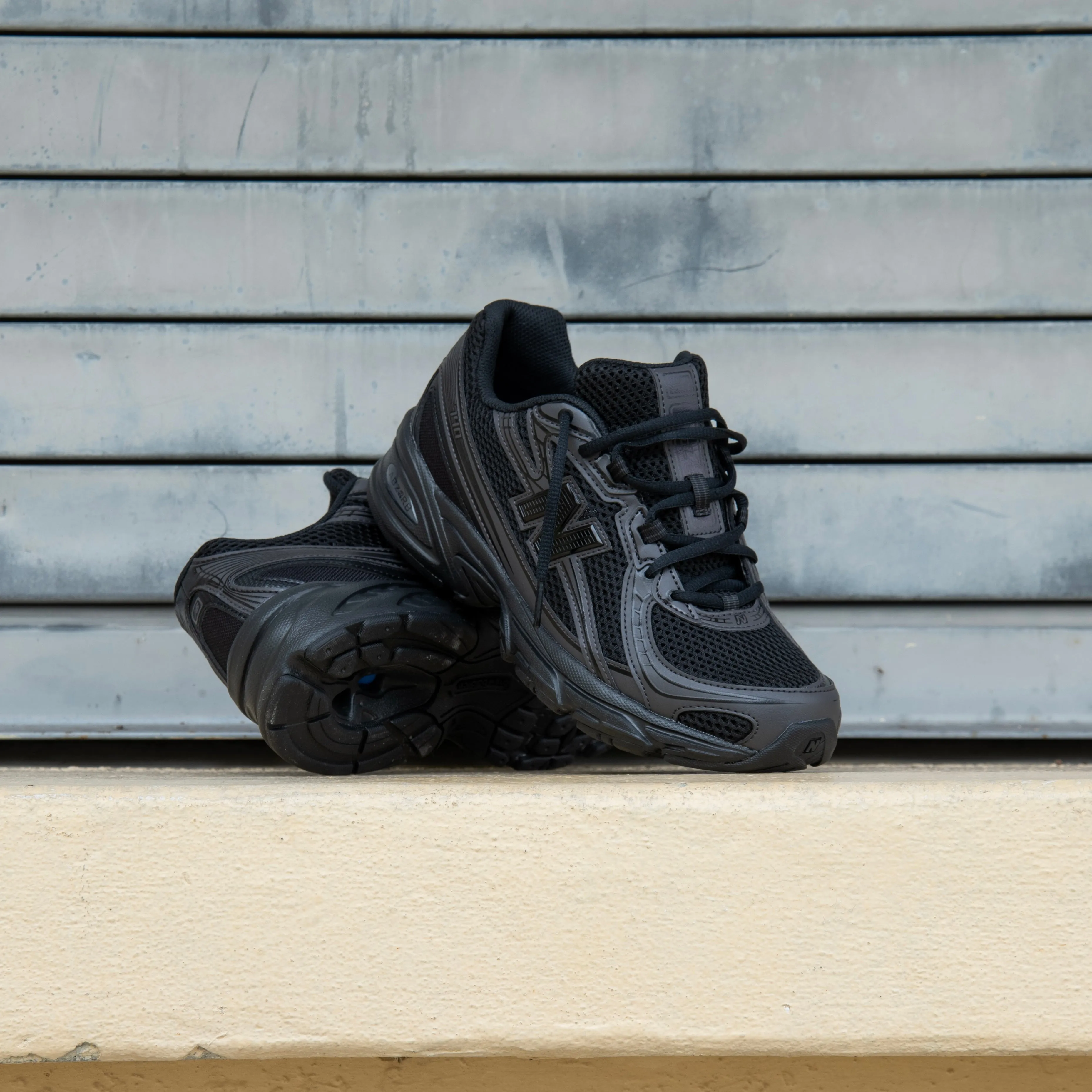 Mens New Balance 740 (Black/Black) - U740B02