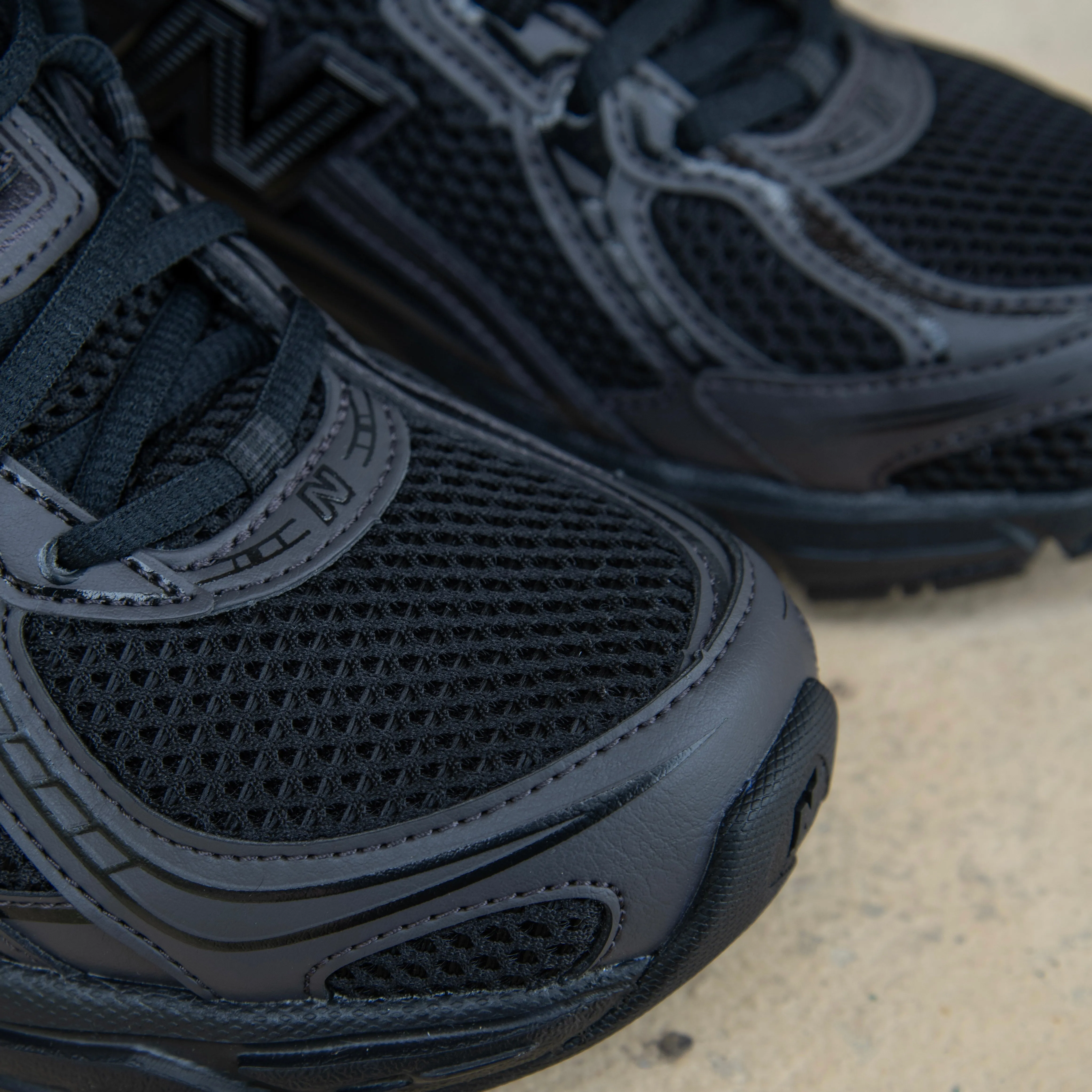 Mens New Balance 740 (Black/Black) - U740B02