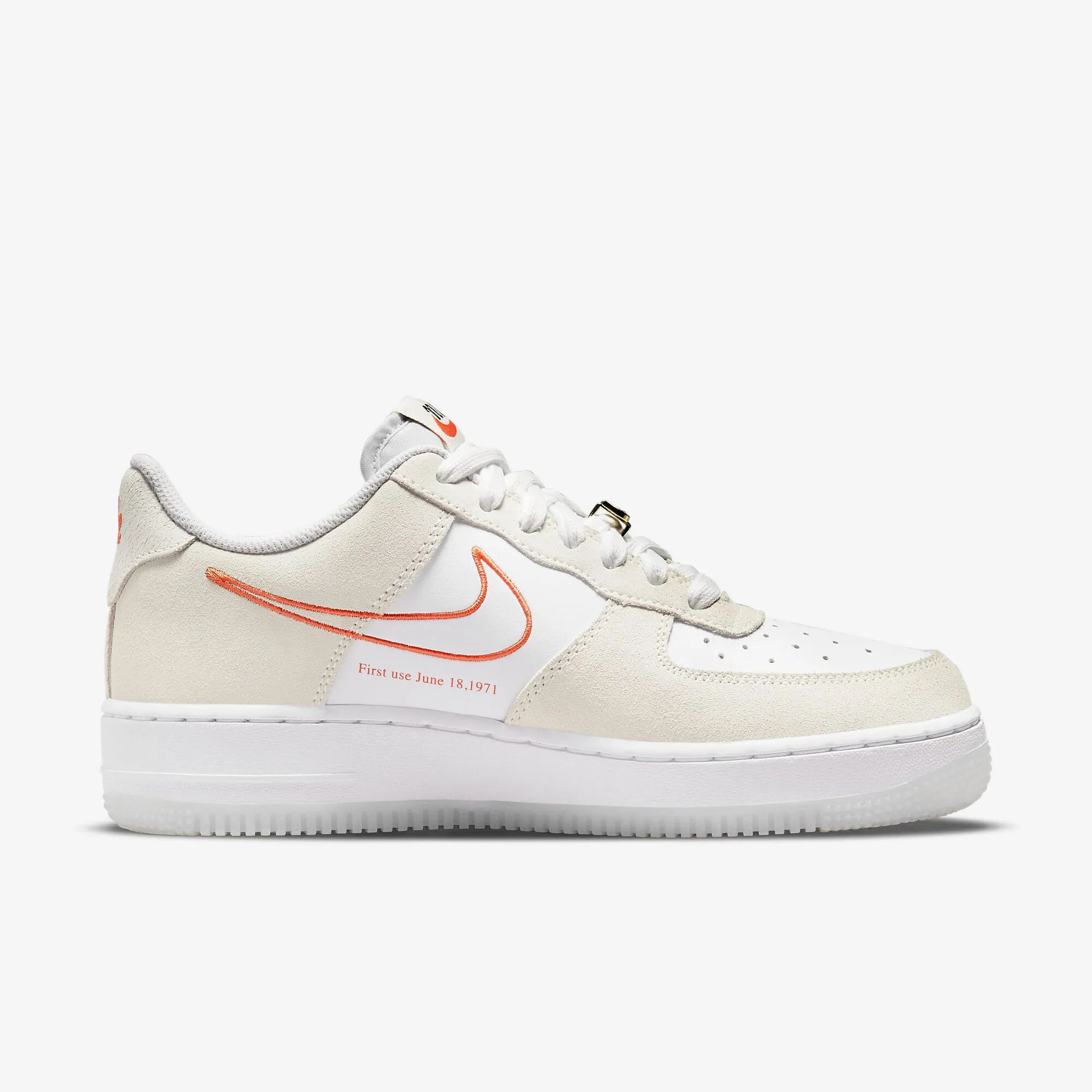 Nike Air Force 1 '07 SE White/Orange-Summit White-Sail  DA8302-101 Women's