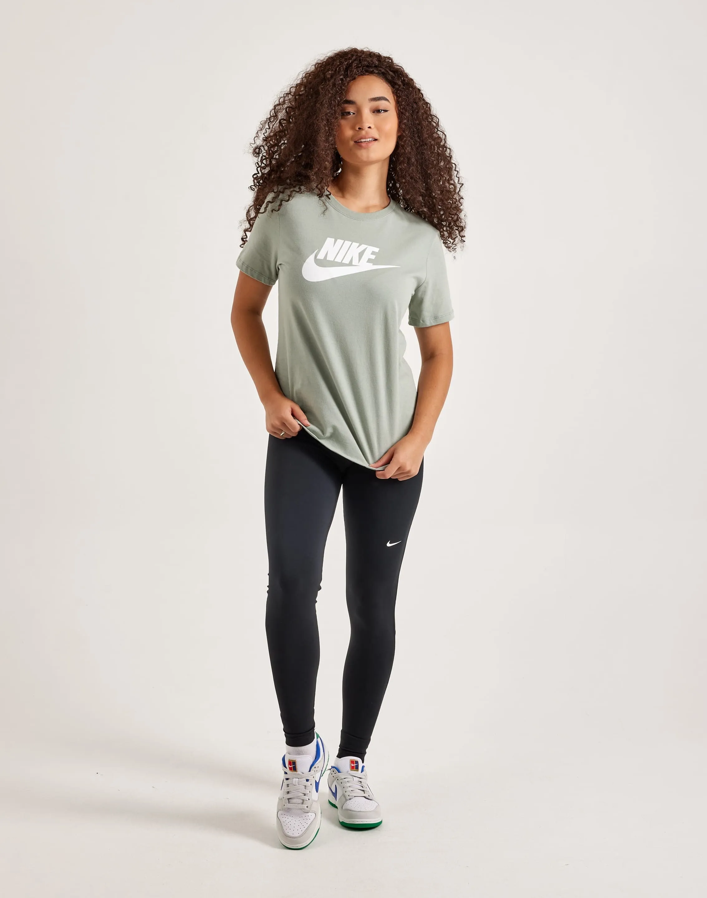 Nike Essential Icon Futura Tee