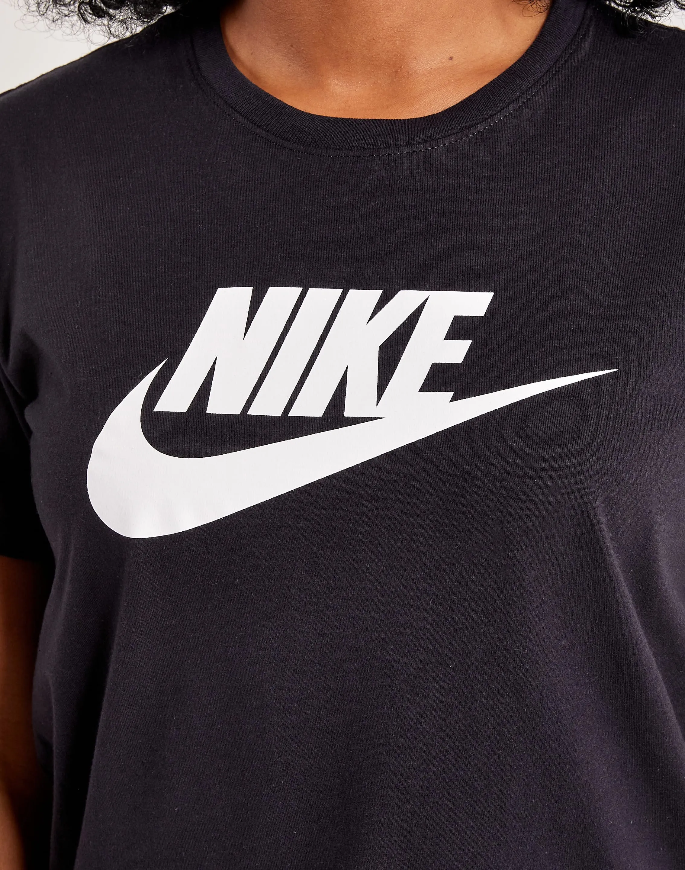 Nike Essential Icon Futura Tee
