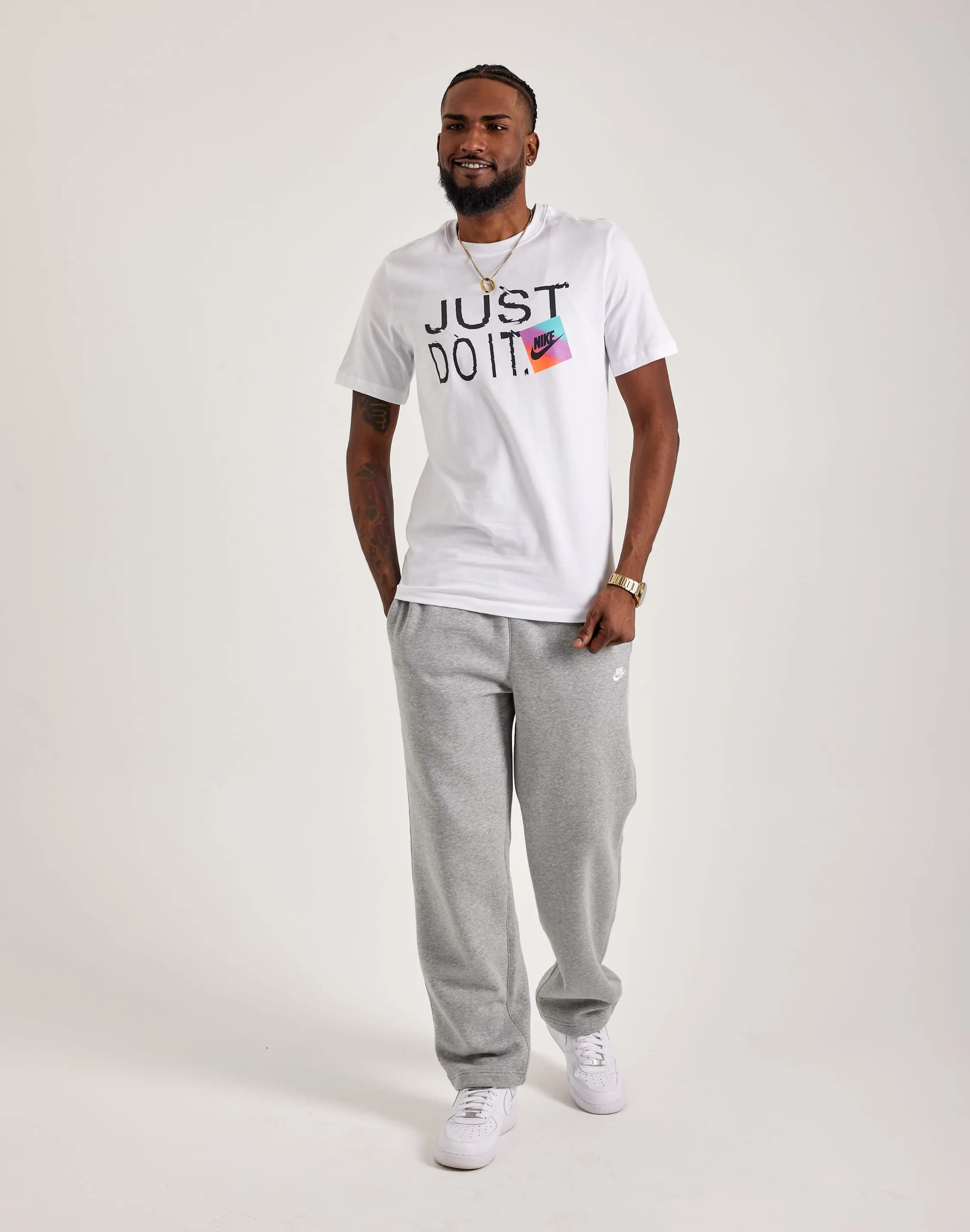Nike Sportswear Tee