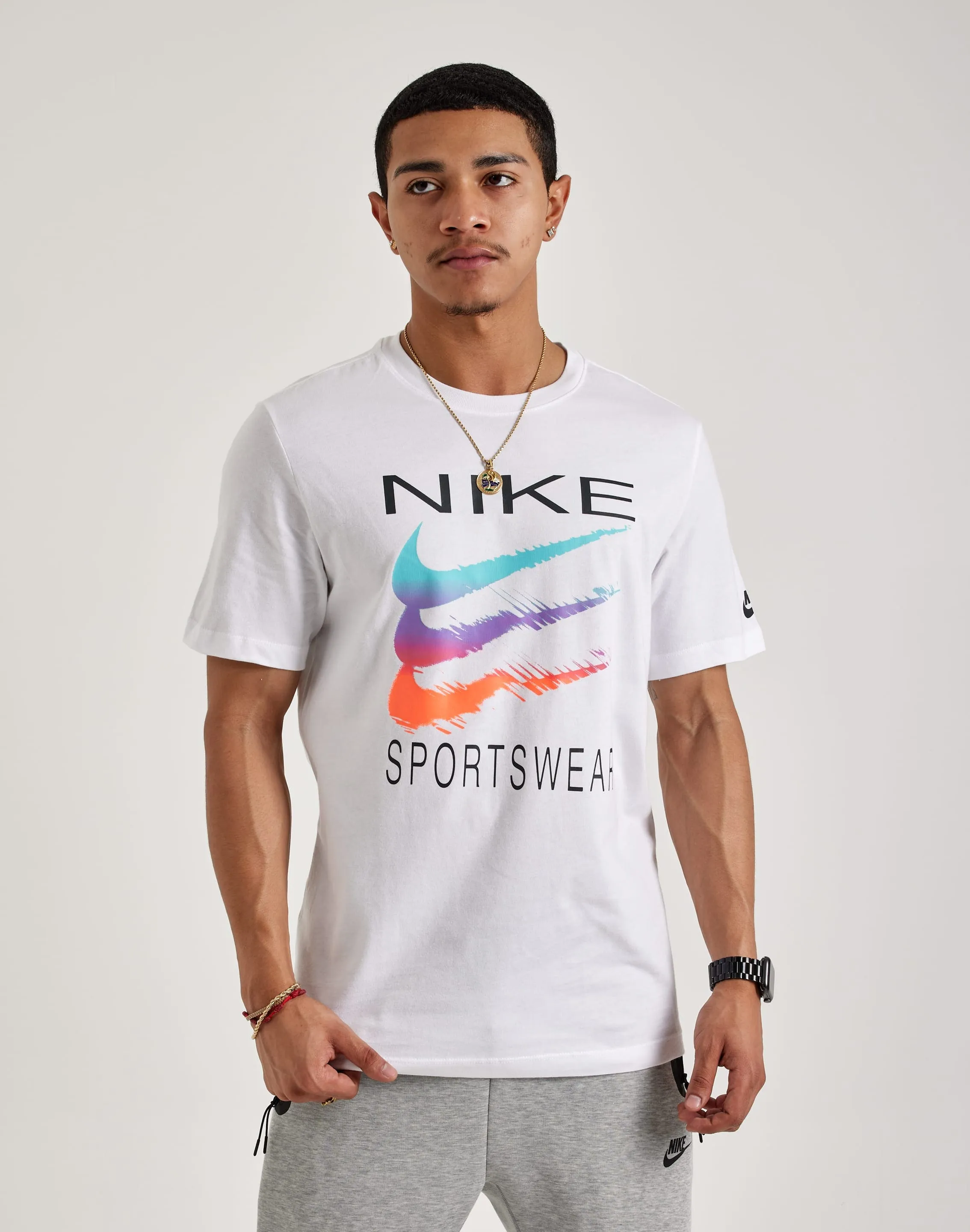 Nike Sportswear Tee