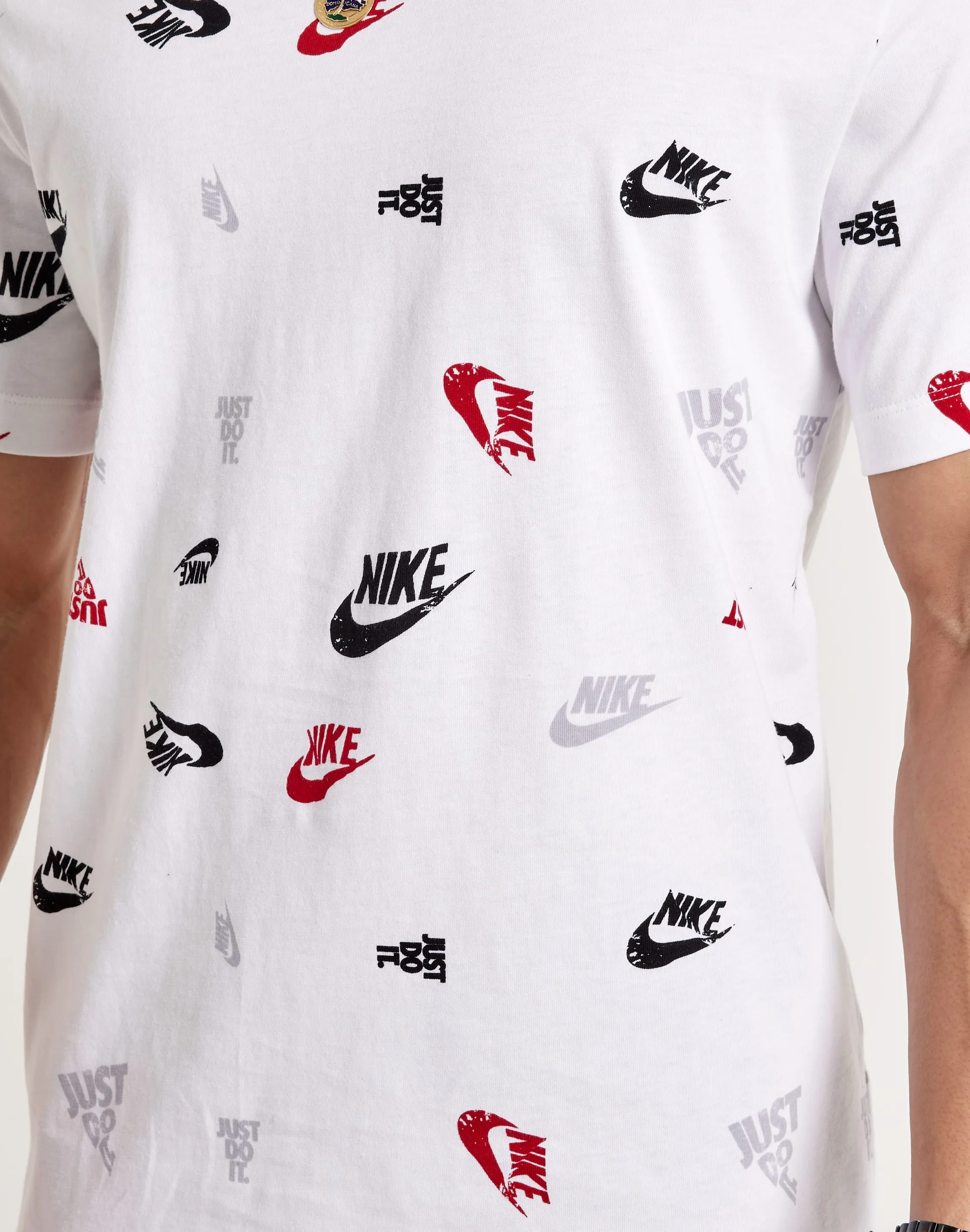 Nike Sportswear Tee