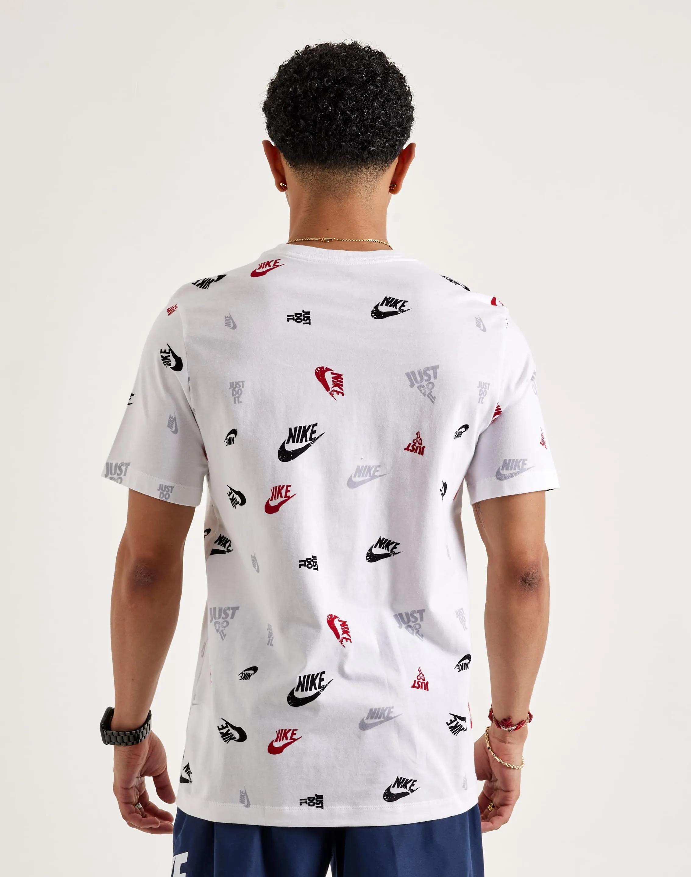 Nike Sportswear Tee