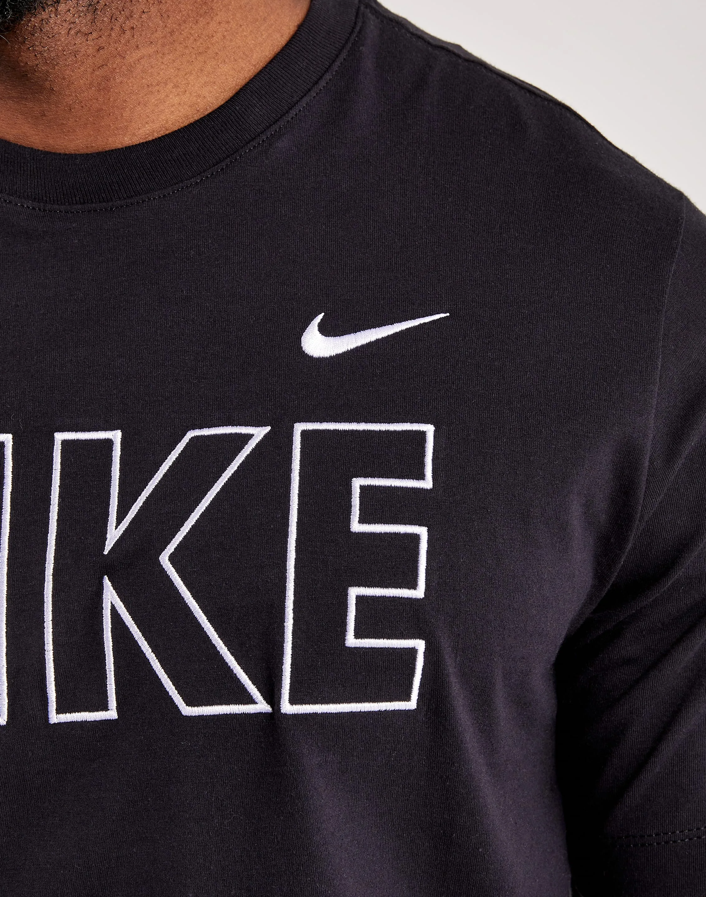 Nike Sportswear Tee