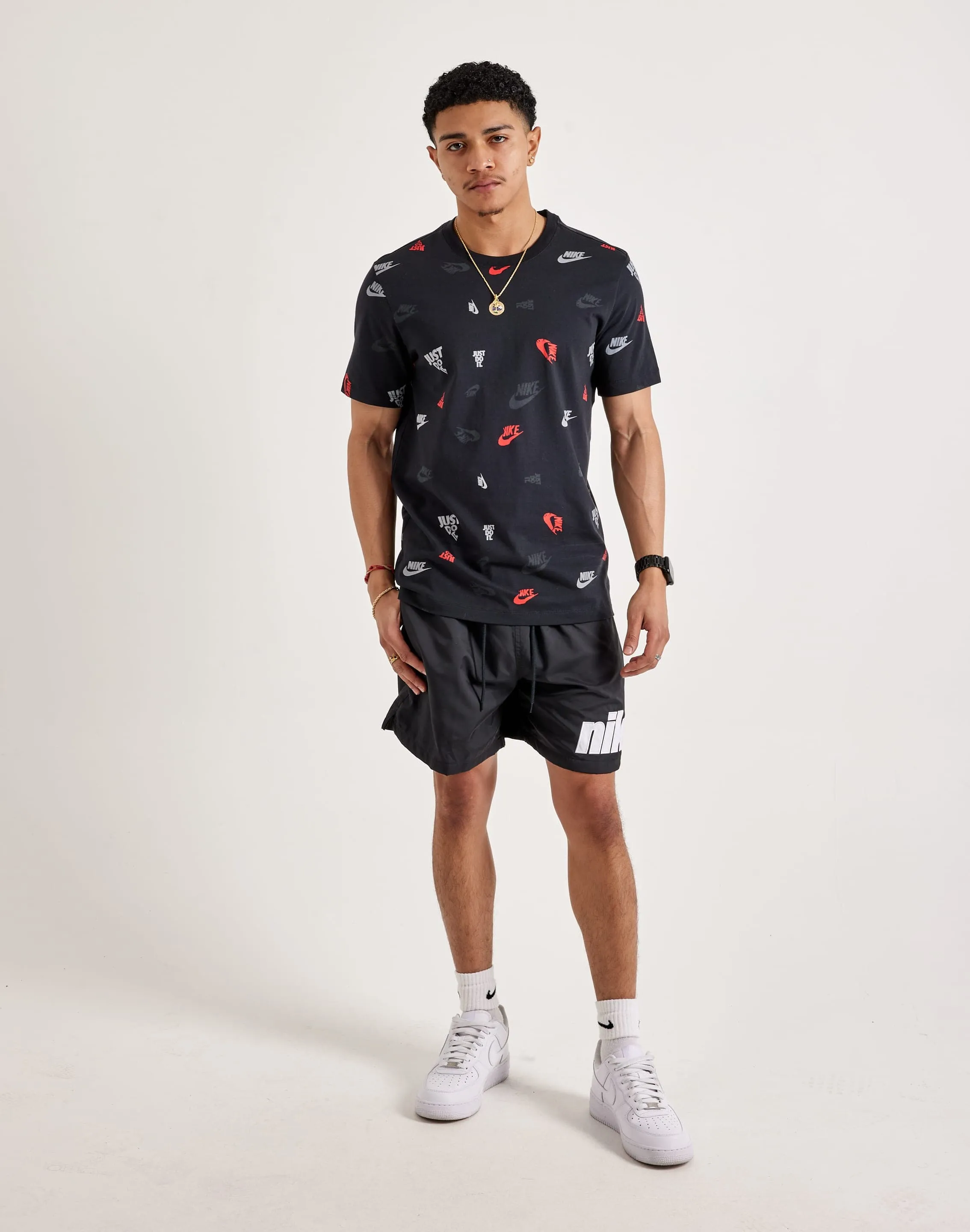Nike Sportswear Tee