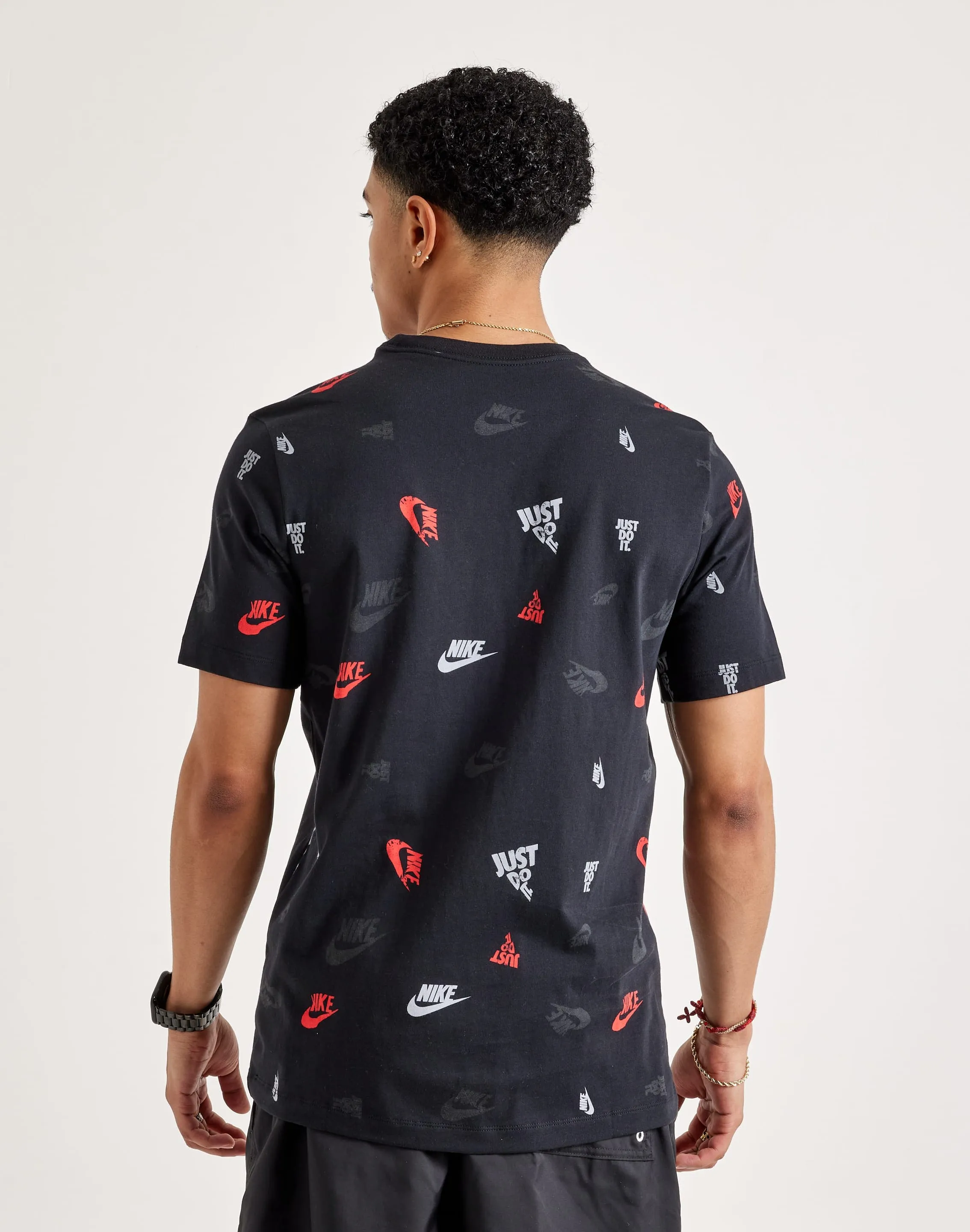 Nike Sportswear Tee