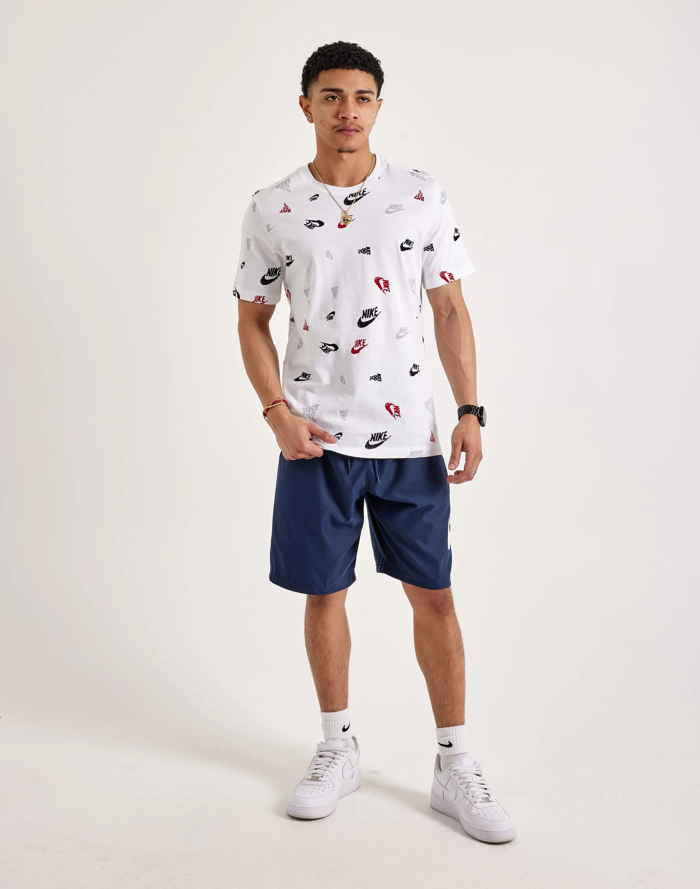 Nike Sportswear Tee