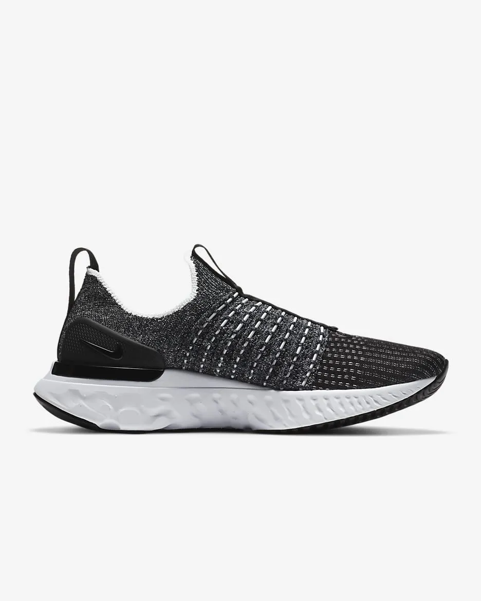 Nike Women's React Phantom Run Flyknit 2 Shoes - Black / White