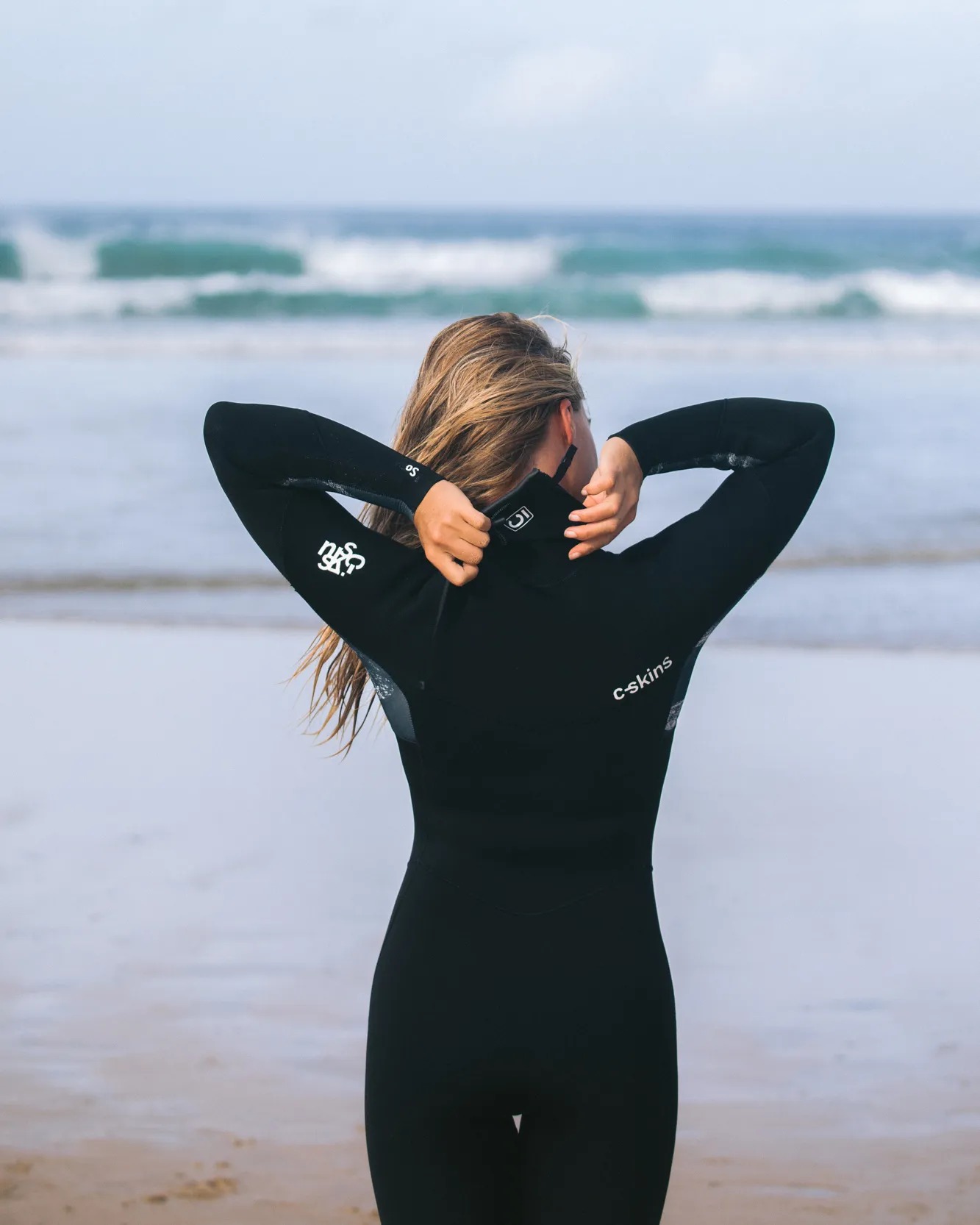 Solace 5/4mm Chest Zip Wetsuit in Black, Tropical Black & White