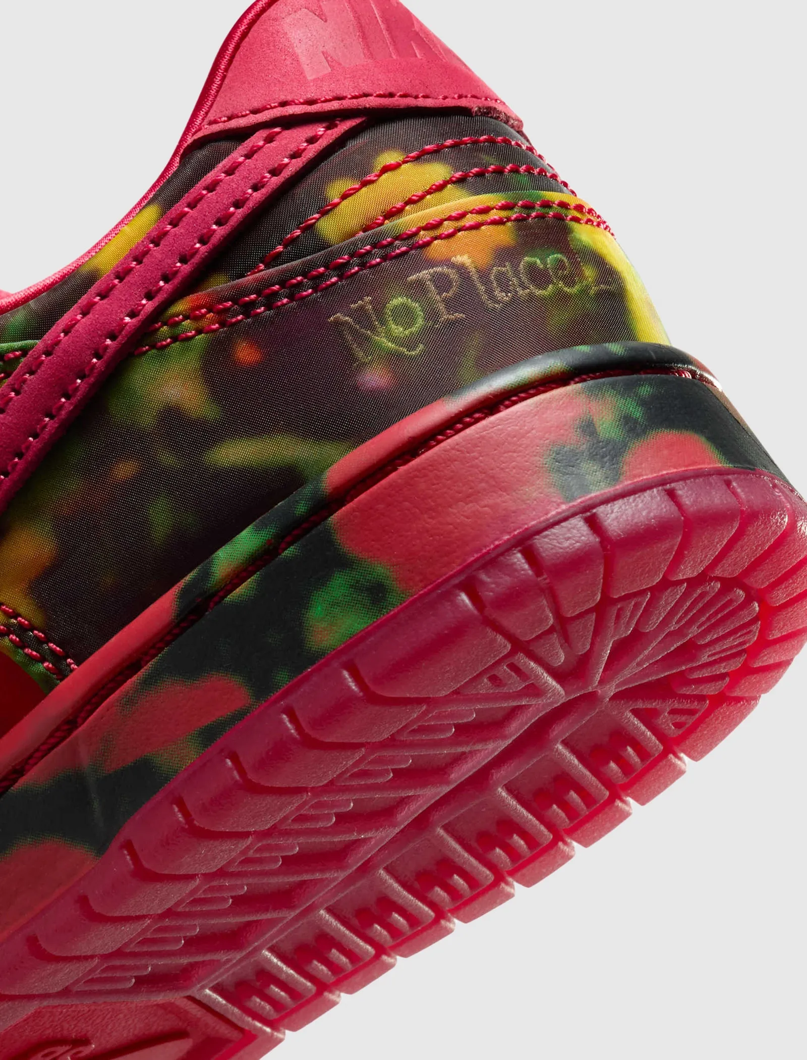 WIZARD OF OZ X SB DUNK LOW PRO "VARSITY RED/UNIVERSITY GOLD"