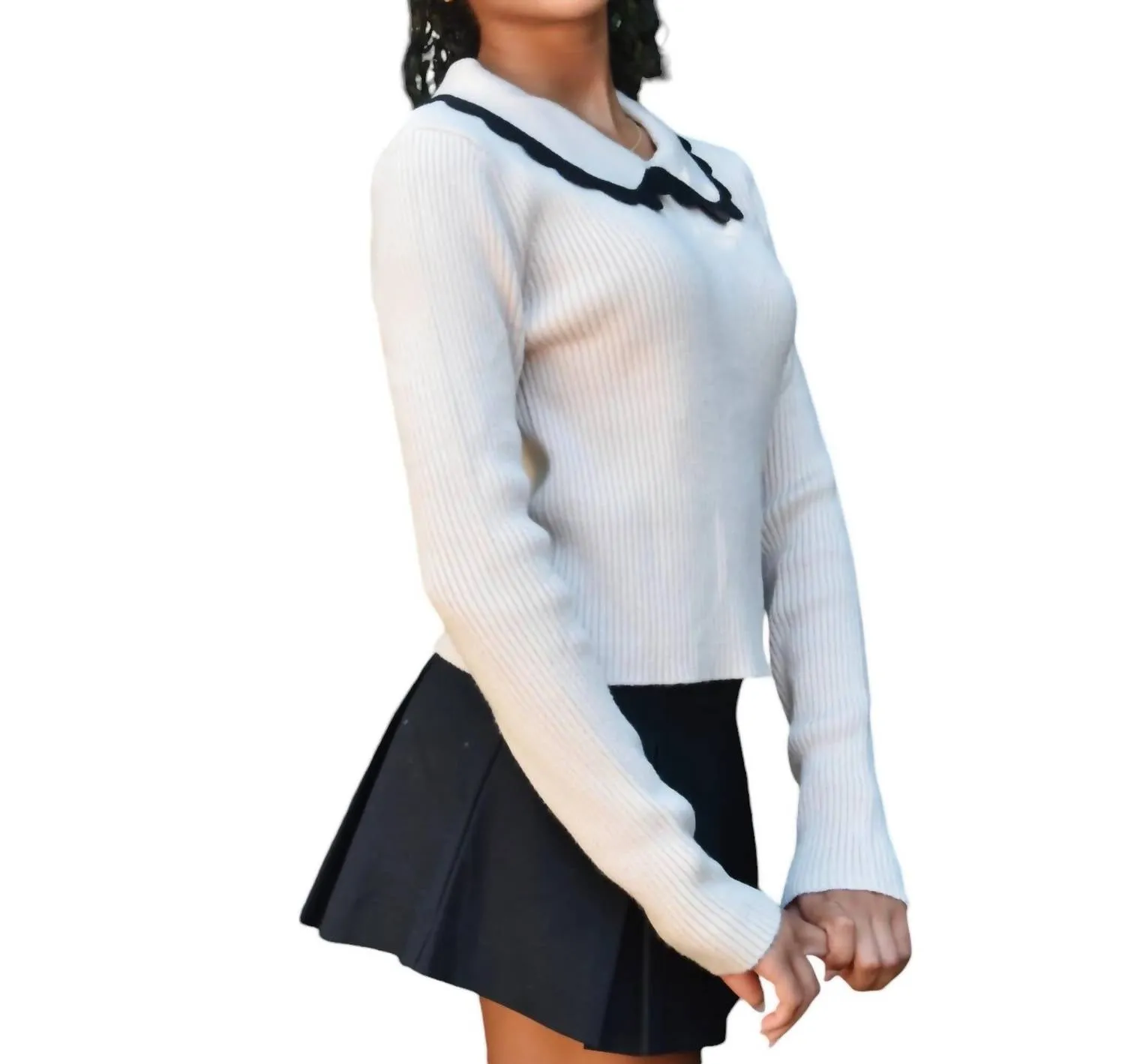 Women Anika Scallop Collar Sweater In Taupe